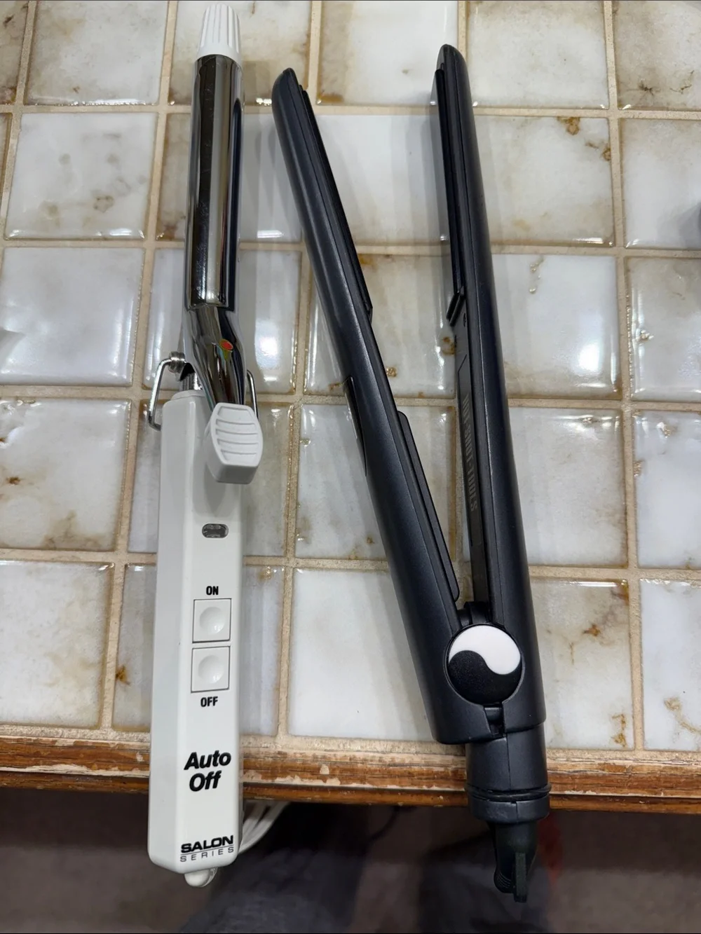 2.5 in Salon Series Curling Iron w/ Auto Off & 1 in hot shot tools Straightener